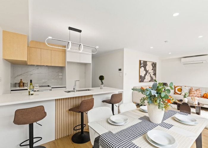  at 113 Beach Road, Te Atatu Peninsula, Waitakere City, Auckland