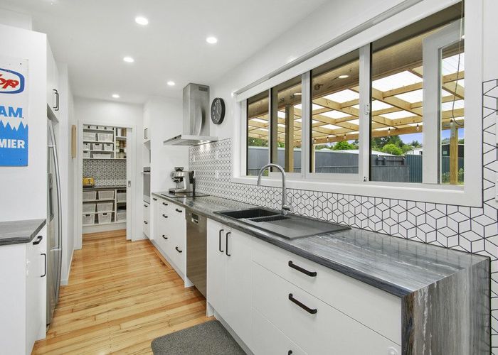  at 4 Ponderosa Grove, Maoribank, Upper Hutt