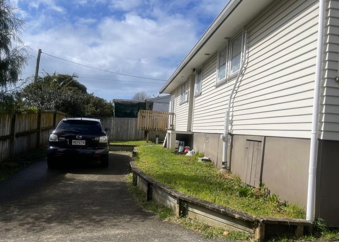  at 20 Larnoch Road, Henderson, Henderson, Waitakere City, Auckland