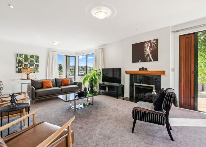  at 2/2 The Esplanade, Castor Bay, Auckland