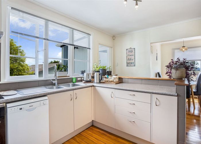  at 1/195 Metcalfe Road, Ranui, Auckland