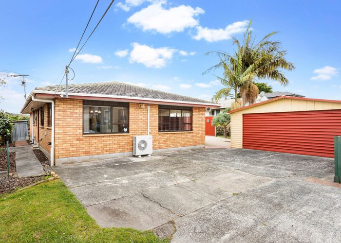  at 52 Brandon Road, Glen Eden, Auckland