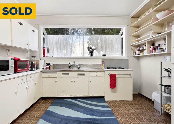  at 11 Miro Street, New Lynn, Waitakere City, Auckland
