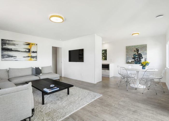  at 3/20 Corrella Road, Belmont, Auckland