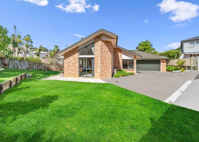  at 3 Nottingham Place, Northcross, North Shore City, Auckland