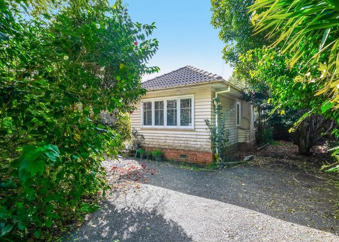  at 21 Vine Street, Mangere East, Manukau City, Auckland