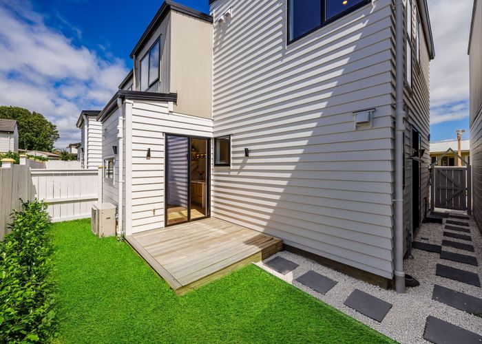  at Lot 4/4 Barrie Avenue, Papatoetoe, Manukau City, Auckland