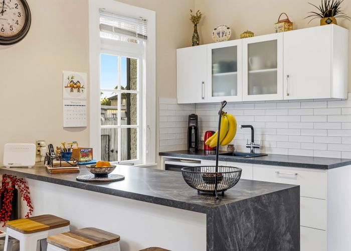  at 46 Rewarewa Road, Te Atatu Peninsula, Waitakere City, Auckland