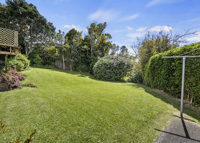  at 9 Forrest Hill Road, Milford, Auckland
