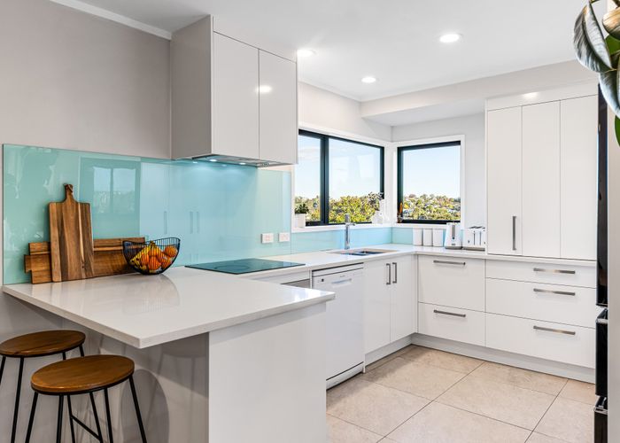  at 6b Antrim Grove, Glenfield, North Shore City, Auckland