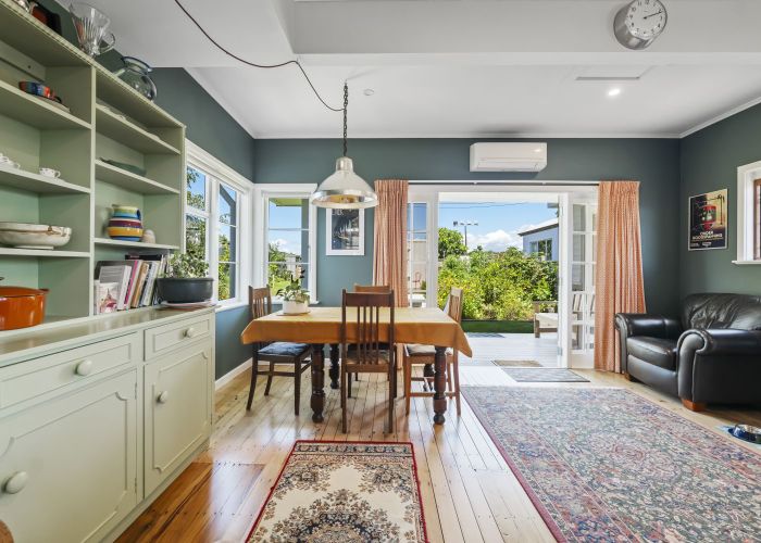  at 421 Devon Street West, Lynmouth, New Plymouth