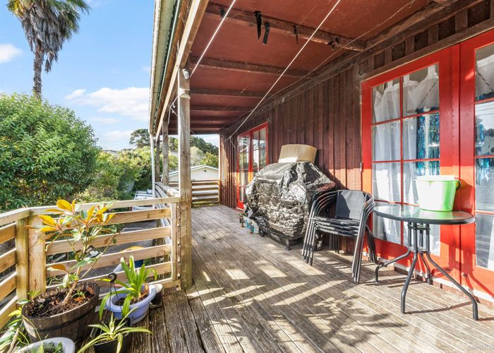  at 2/723 Swanson Road, Swanson, Waitakere City, Auckland