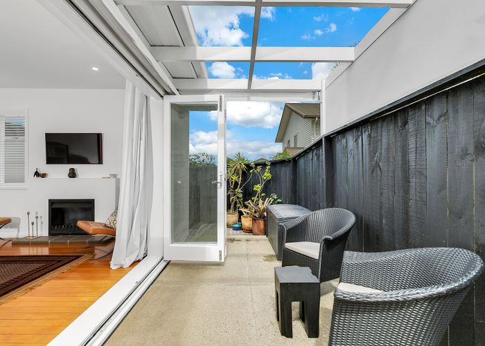  at 39 Alberta Street, Point Chevalier, Auckland