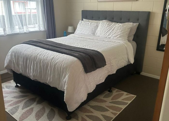  at 2/100 Pitt Street, Palmerston North