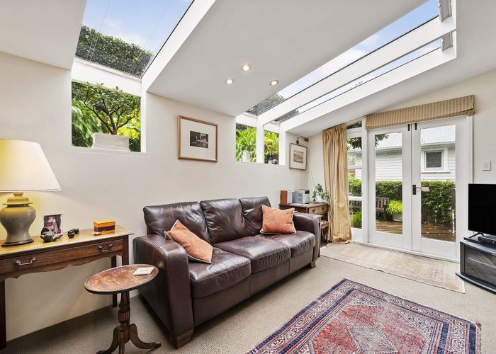  at 54 Aurora Terrace, Kelburn, Wellington