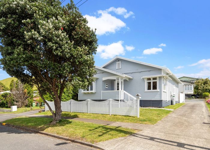  at 24 Mountain Road, Mangere Bridge, Auckland