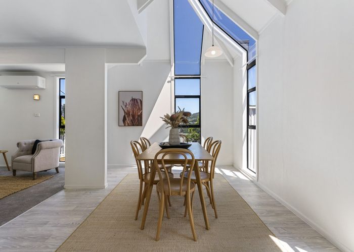  at 20 Carlisle Street, Island Bay, Wellington