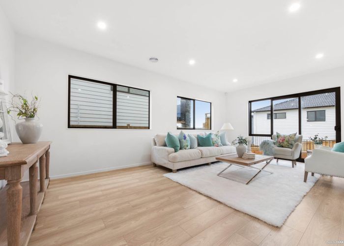  at 43 Hing Street, Flat Bush, Auckland