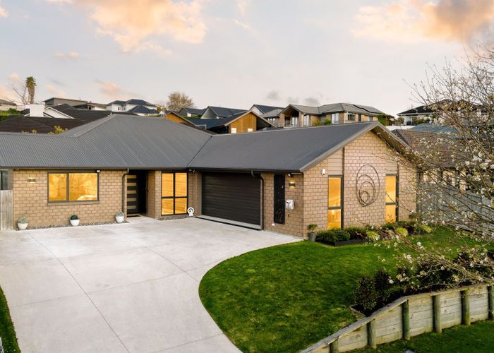  at 40 Keston Crescent, Flagstaff, Hamilton