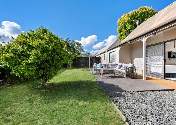  at 11/58 Manuroa Road, Takanini, Auckland