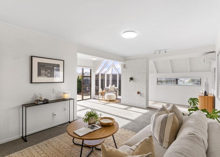  at 2/19 Tilden Avenue, Hillcrest, Auckland