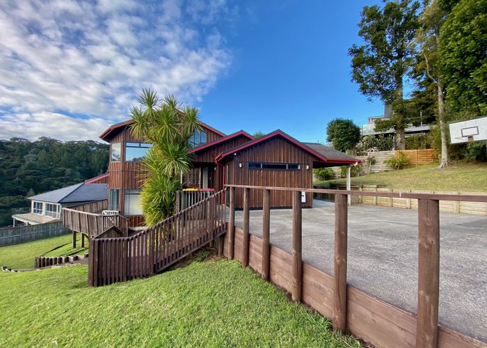  at 103 Island Bay Road, Beach Haven, Auckland
