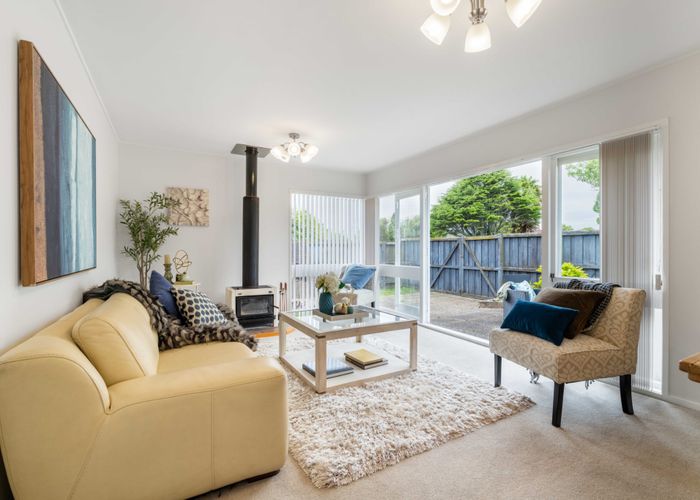  at 4 Meadowcourt Drive, Manukau, Auckland