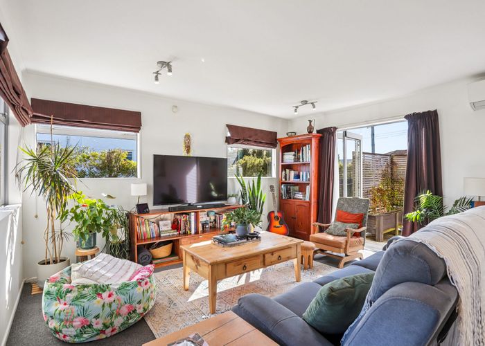  at 686 Te Atatu Road, Te Atatu Peninsula, Waitakere City, Auckland