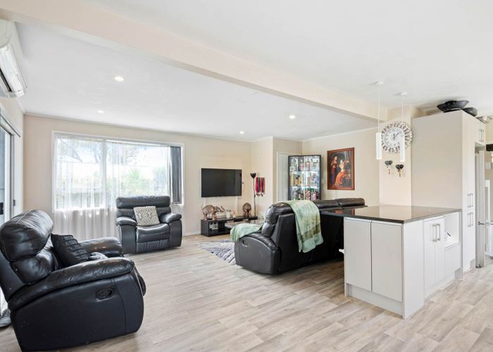  at 8 Hyperion Drive, Randwick Park, Manukau City, Auckland