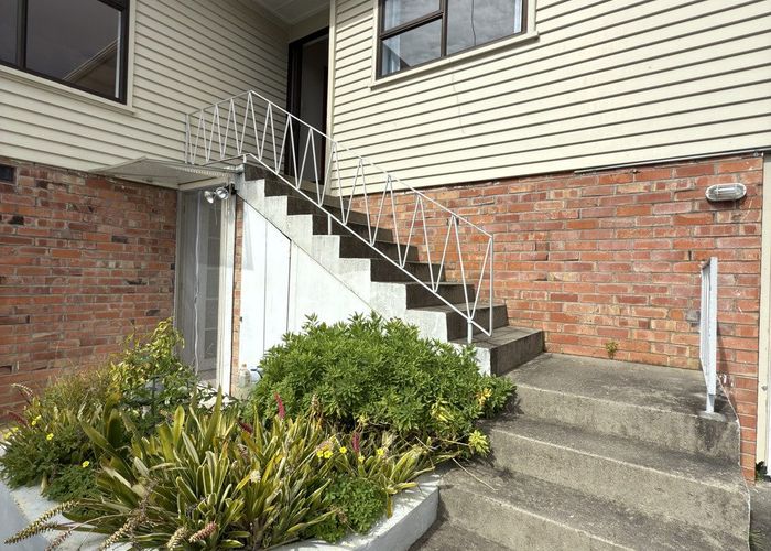  at 9 Ennis Avenue, Pakuranga Heights, Manukau City, Auckland
