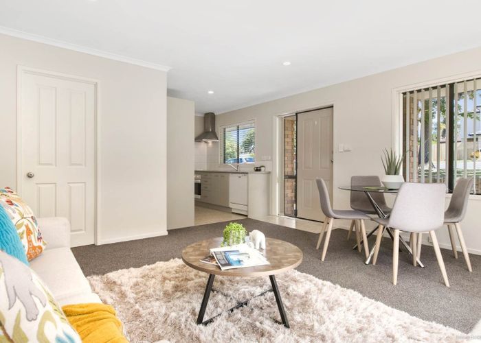  at 37A Lake Panorama Drive, Henderson, Waitakere City, Auckland