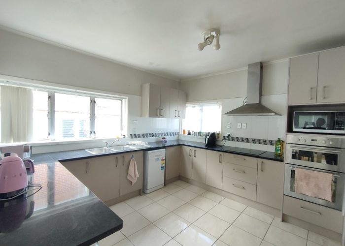  at 2 Green Lane East, Remuera, Auckland