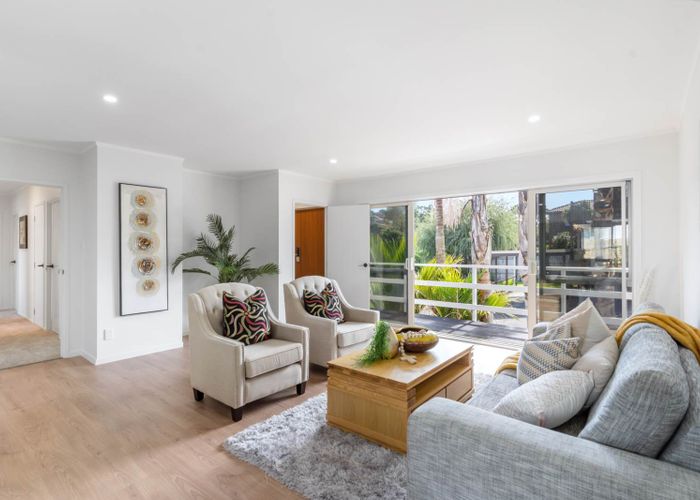  at 666 Beach Road, Browns Bay, Auckland