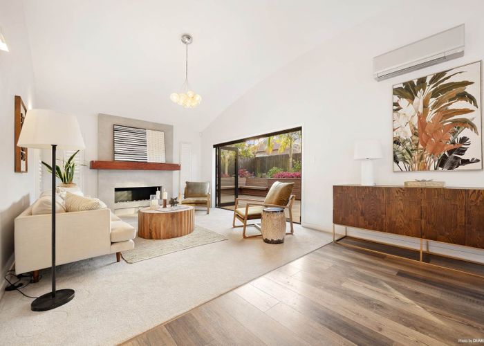  at 2/24 Ngataringa Road, Devonport, North Shore City, Auckland