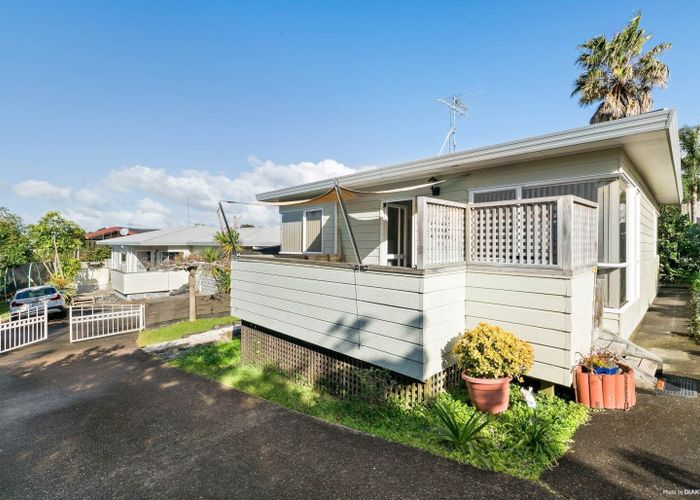 at 1221a Whangaparaoa Road, Army Bay, Rodney, Auckland