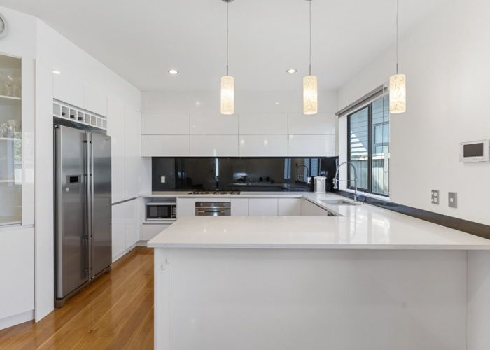  at 12A Blakeborough Drive, Forrest Hill, Auckland