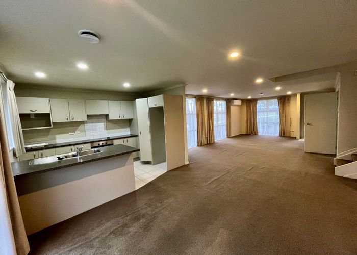  at Zabeel Crescent, Takanini, Papakura, Auckland