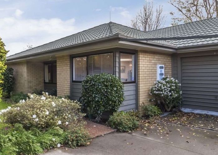  at 1/8 Eastridge Court, Northpark, Auckland