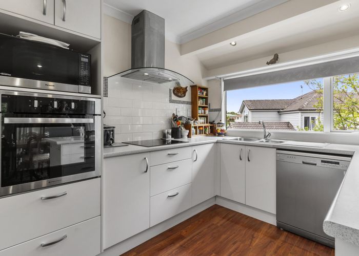  at 20 Margaret Henry Crescent, Oteha, Auckland