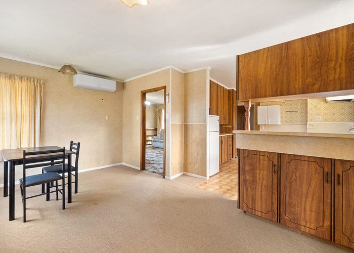 at 18 Golden Place, Fairfield, Hamilton