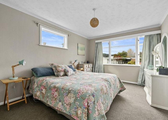  at 7 Kowhai Ave, Ebdentown, Upper Hutt, Wellington