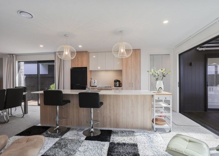  at 15 Eminence Drive, Northwood , Christchurch City, Canterbury