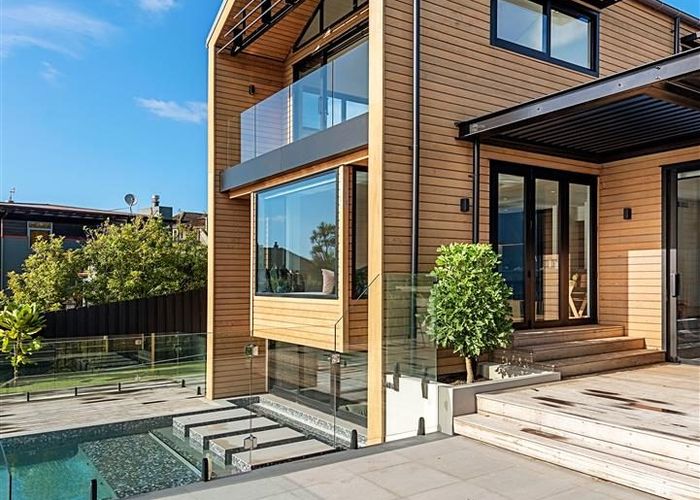  at 24 Seacliffe Avenue, Belmont, North Shore City, Auckland