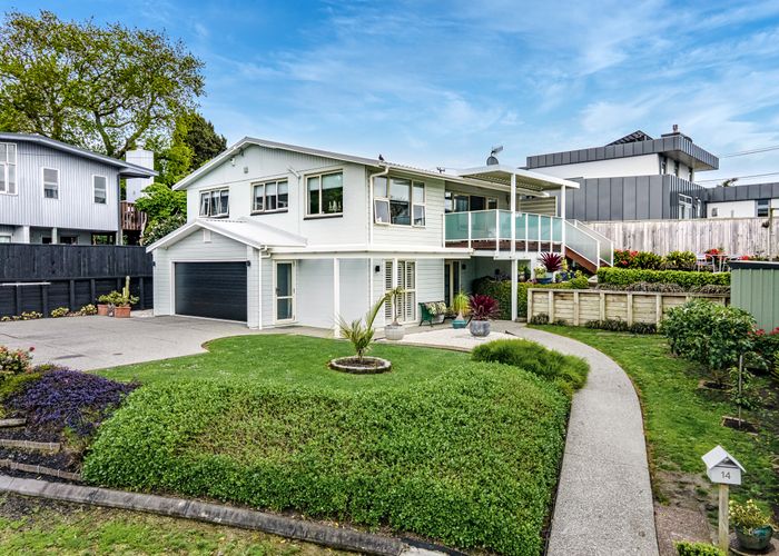  at 14 Luplau Crescent, Cockle Bay, Auckland
