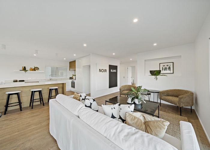  at 2/5 Brown Street, Hauraki, Auckland