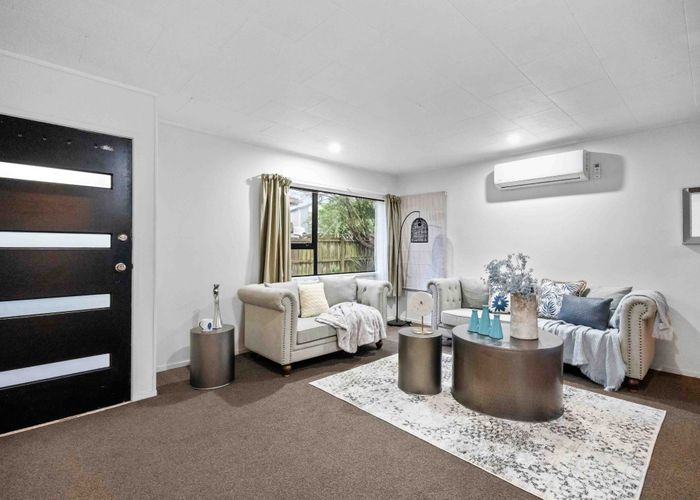  at 2/17 Anglers Way, Wattle Downs, Manukau City, Auckland