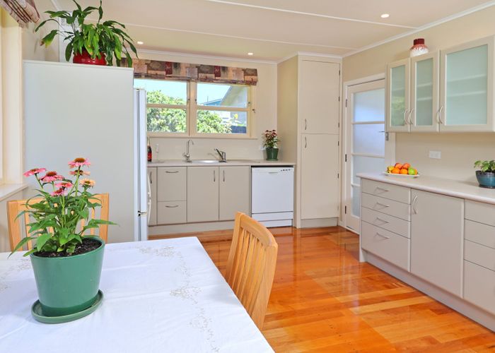  at 3 Tracey Terrace, Te Atatu South, Auckland