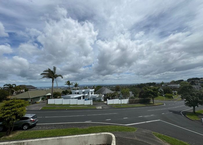  at 1 Capistrano Mews, Goodwood Heights, Auckland