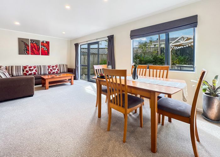  at 14a McHardy Place, Glenfield, North Shore City, Auckland