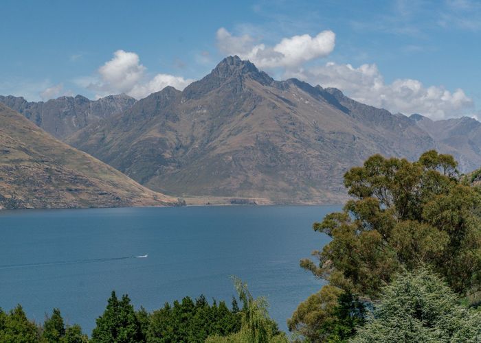  at 6/8 McKerrow Place, Sunshine Bay, Queenstown